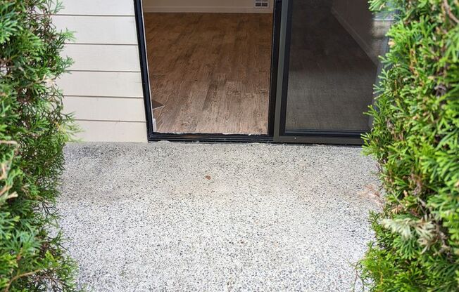 1 bed, 1 bath, 610 sqft, $1,675, Unit C104