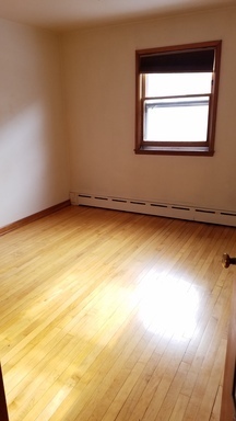 1 bed, 1 bath, $750, Unit Apt #09