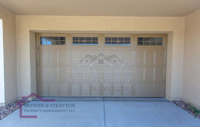 1097 E CHAPMAN DR