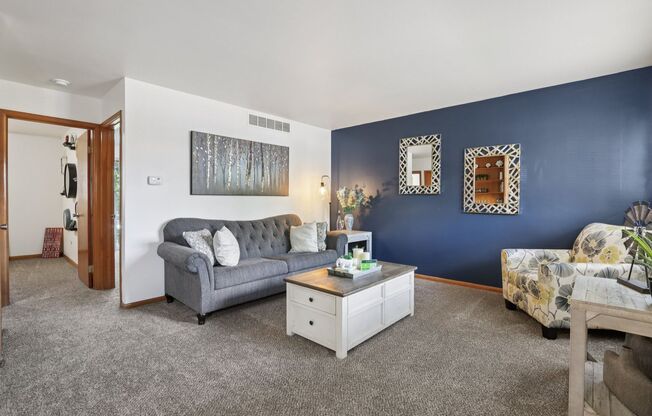 2 beds, 1 bath, 660 sqft, $1,175