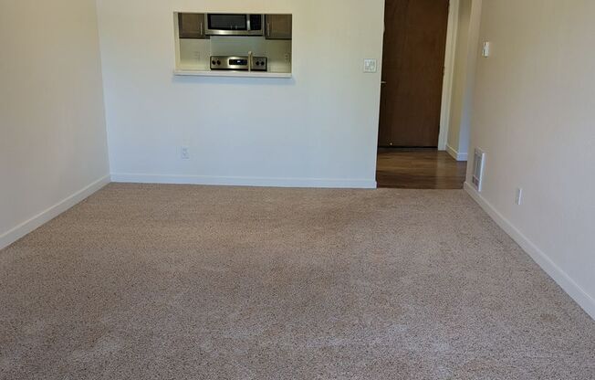 1 bed, 1 bath, 610 sqft, $1,725, Unit F303