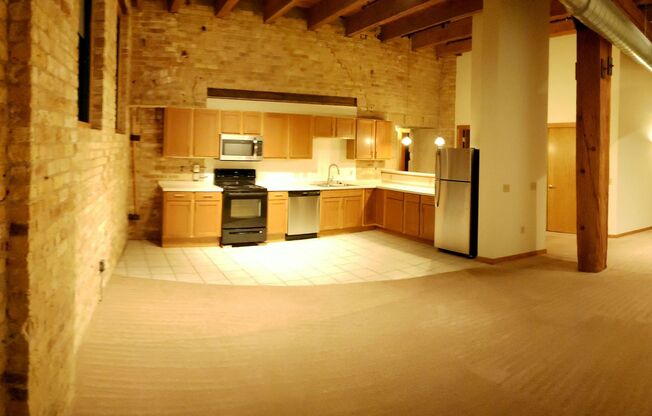 3 beds, 2 baths, 1,354 sqft, $2,700, Unit 206