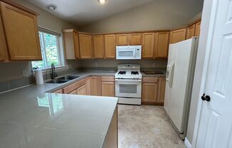 3 beds, 2.5 baths, $2,595