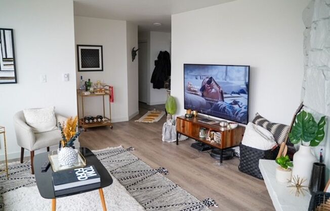 1 bed, 1 bath, 526 sqft, $2,100, Unit 409