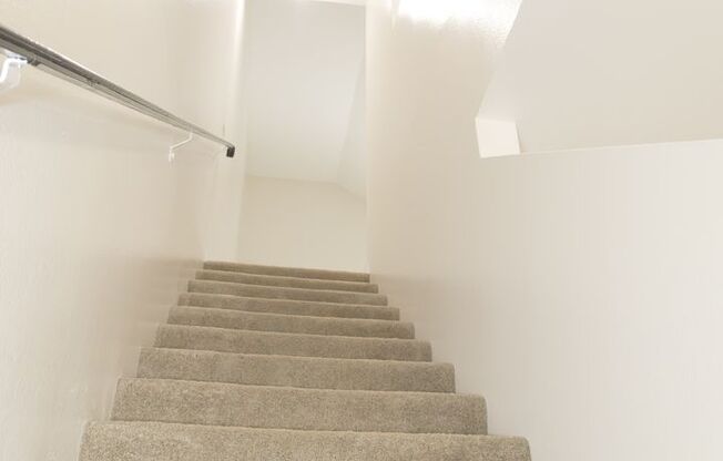 1 bed, 1 bath, 660 sqft, $2,120, Unit 65-101