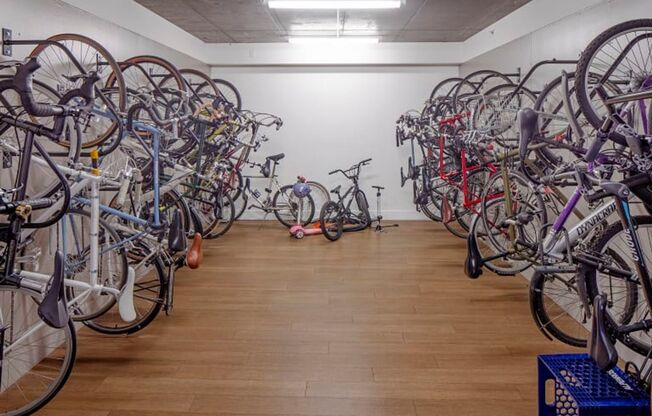 2 beds, 1 bath, 728 sqft, $1,999, Unit 207