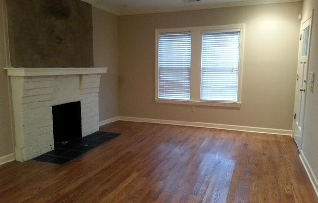3br/2ba home in U of M area. NO CARPET! All appliances included! Pets are welcome, fees apply.