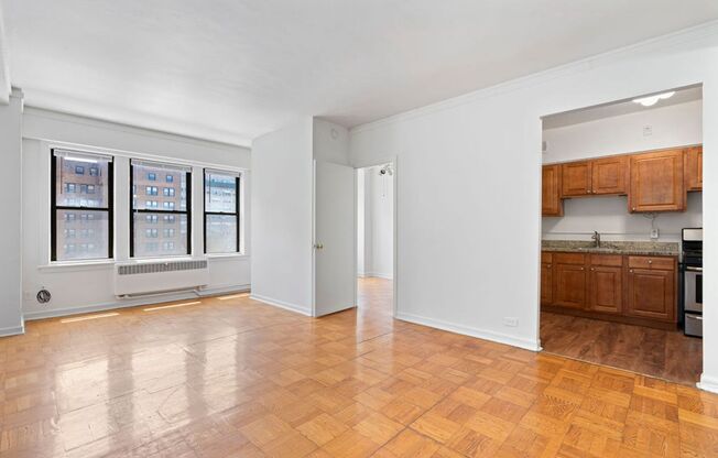 2 beds, 1 bath, 850 sqft, $1,995, Unit 1703