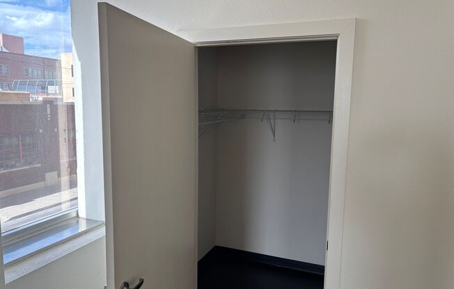 Studio, 1 bath, 533 sqft, $1,275, Unit Unit 124
