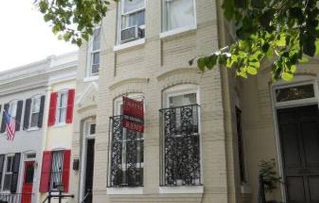 $4500 / 4br - Sunny 4 Bedroom 2 Bath Georgetown Townhouse (3314 Prospect Street, NW Washington, DC)