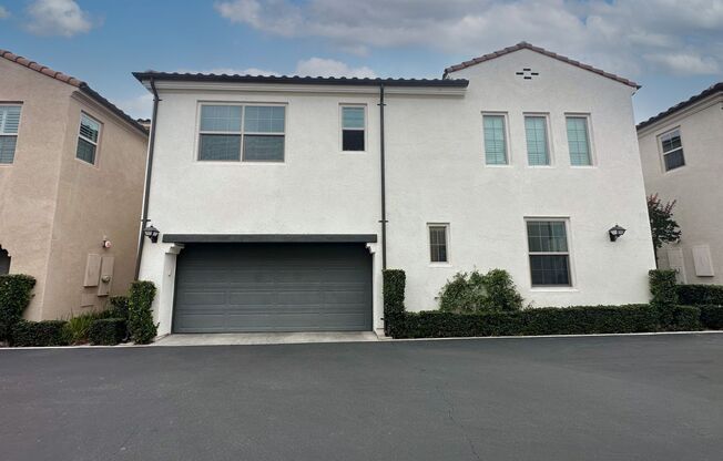 4 BEDROOM HOME FOR LEASING IN Irvine