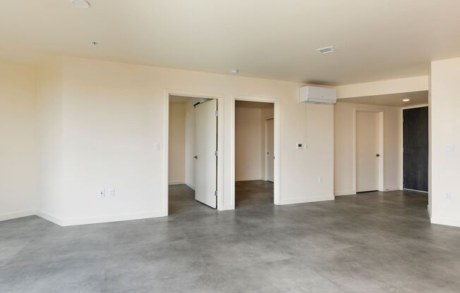 2 beds, 1 bath, 643 sqft, $2,724, Unit 307