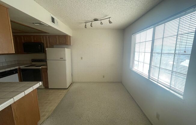 1 bed, 1 bath, $975, Unit #241