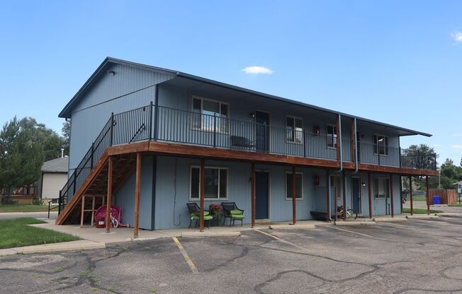 1106 W. 10th St