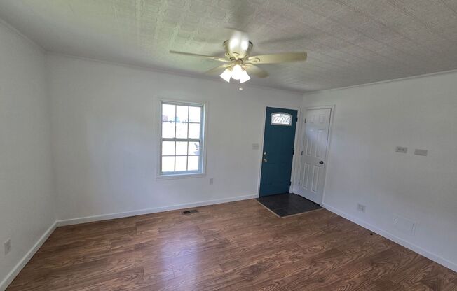 2 bedroom home in Petersburg
