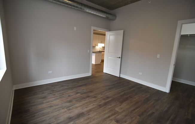 1 bed, 1 bath, 642 sqft, $3,300, Unit 3833-620