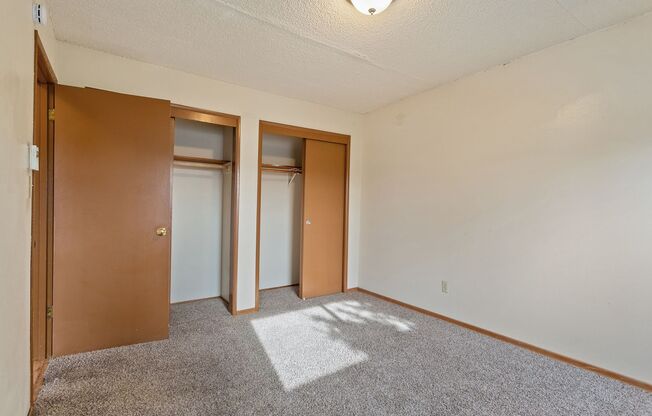 2 beds, 1 bath, 685 sqft, $1,195, Unit 8069