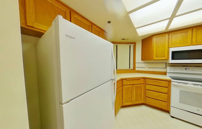 2 Bedroom Condo In Fantastic Location!