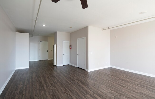 Studio, 1 bath, 800 sqft, $2,000, Unit 318