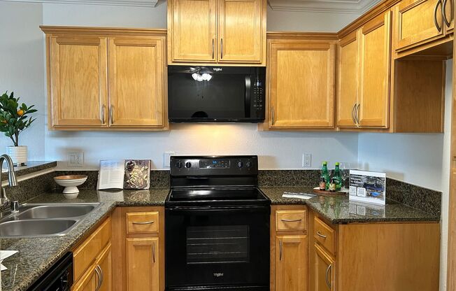 2 beds, 2 baths, 880 sqft, $2,650, Unit A-7