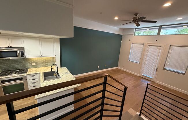 931 Walnut