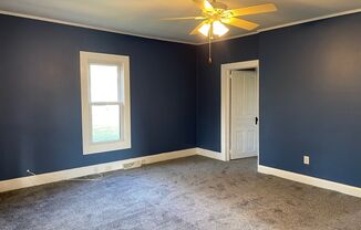 2 beds, 1 bath, $1,300