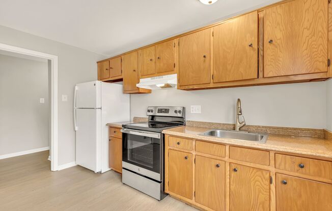 2 beds, 1 bath, $1,825, Unit 3