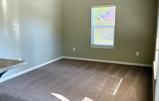 2 beds, 2 baths, $1,725, Unit 136