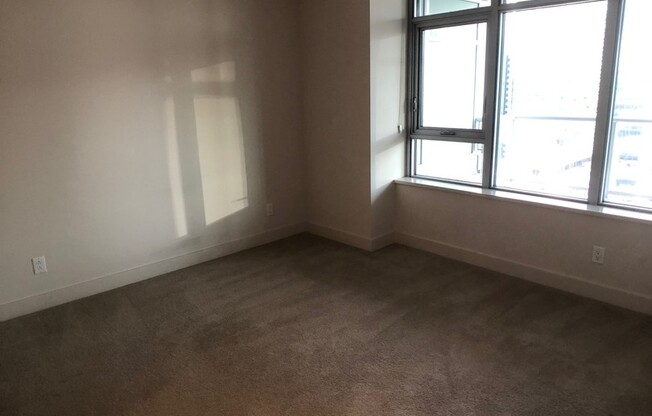 2 beds, 2 baths, $4,300, Unit Unit 2401