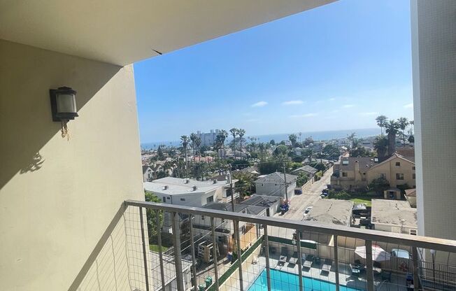 Live Large in PB w/ Ocean Views!