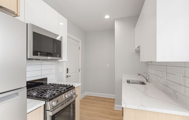 1 bed, 1 bath, 372 sqft, $1,695, Unit 1631-2E