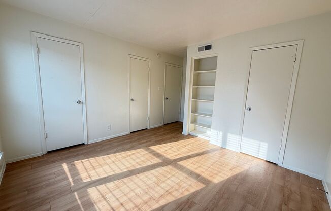 2 beds, 1 bath, 924 sqft, $1,699, Unit OPA-131