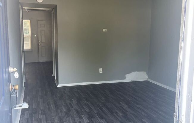 2 beds, 1.5 baths, 1,002 sqft, $1,210, Unit 617