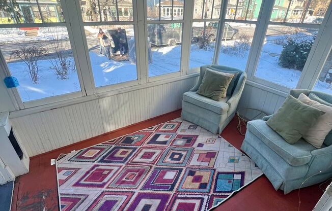 Fully Furnished, Large 3 Bedroom Home!