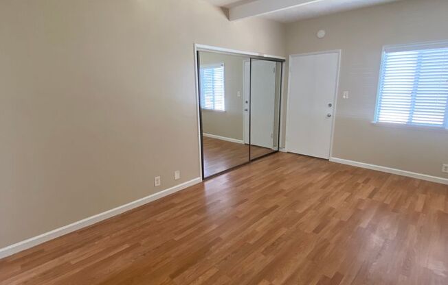 Studio, 1 bath, 408 sqft, $1,595, Unit 04