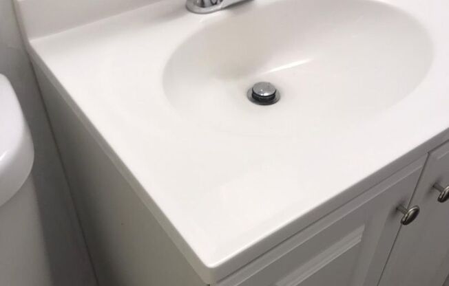 2 beds, 1 bath, 750 sqft, $1,650, Unit 5200-8