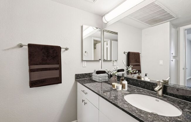 2 beds, 2 baths, 950 sqft, $1,399, Unit 166