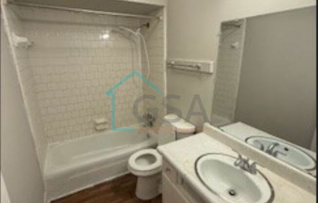 3 beds, 1.5 baths, 1,240 sqft, $1,200, Unit 136 Pine Creek Ct-1