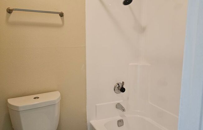 1 bed, 1 bath, 625 sqft, $2,015, Unit 121