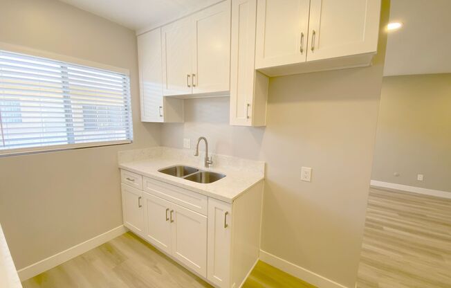 DRYDEN SQUARE APTS