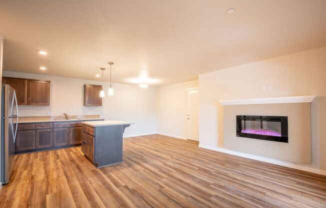 2 beds, 1 bath, 928 sqft, $1,850, Unit A-102