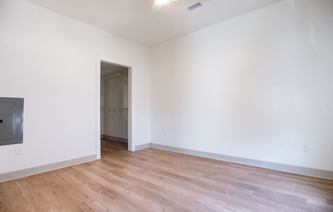 1 bed, 1 bath, 694 sqft, $1,495, Unit APT 402