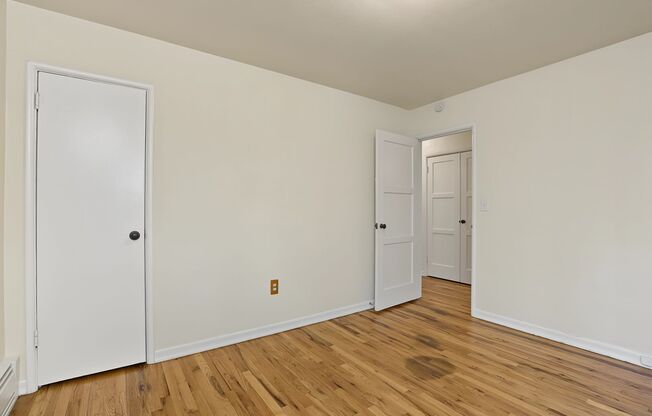 2 beds, 1 bath, 792 sqft, $1,985, Unit B408