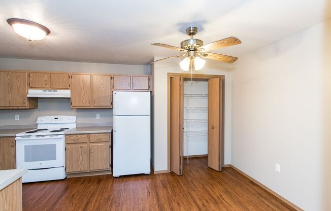 1 bed, 1 bath, $995