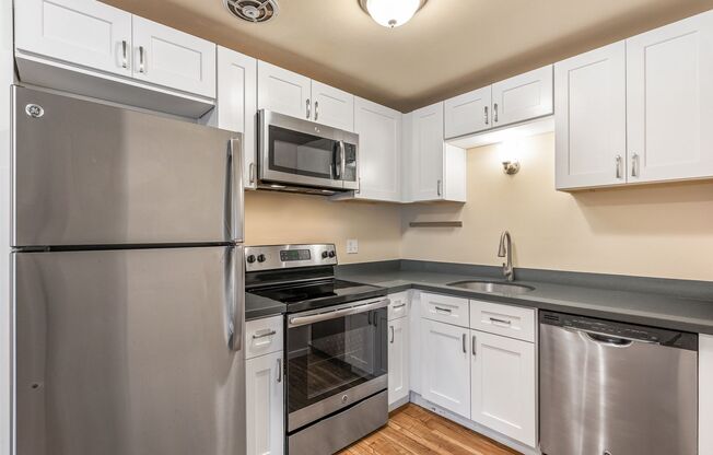 1 bed, 1 bath, 650 sqft, $1,695, Unit 8