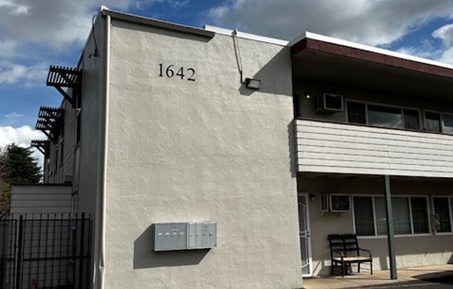 1642 Clayton Rd