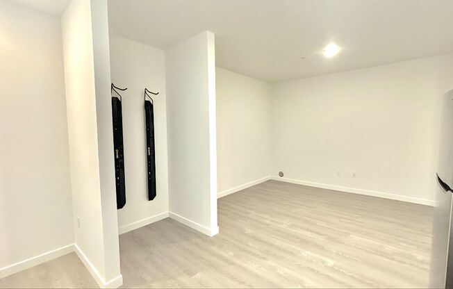 1 MONTH FREE RENT! Brand New Modern Units in N. Tabor Neighborhood