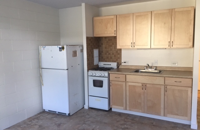 $1,450 Low rise Studio with all utilities included at Punahou Gardens in Makiki