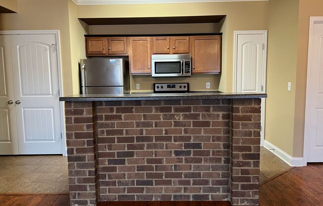 1 bed, 1 bath, 765 sqft, $825, Unit 125