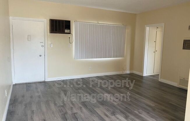 526 E Windsor Rd.